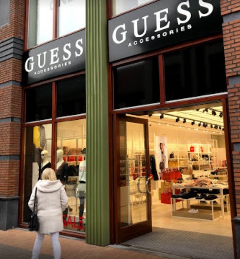 Guess Accessories Outlet -- Designer Outlet Roermond