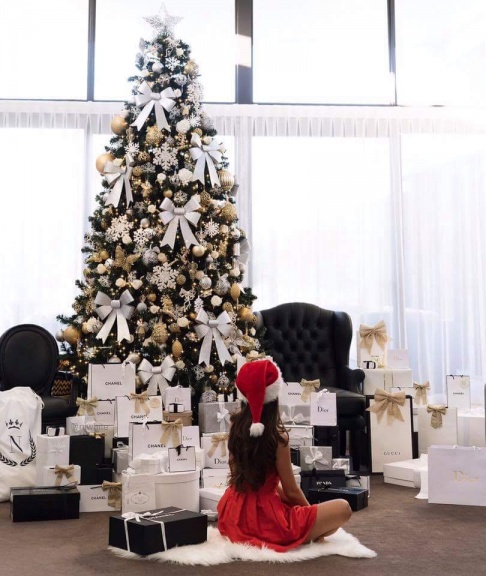 Christmas SALE Kortingen tot -90% bij CACHICCI 