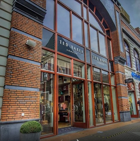 Ted Baker Outlet -- Designer Outlet Roermond