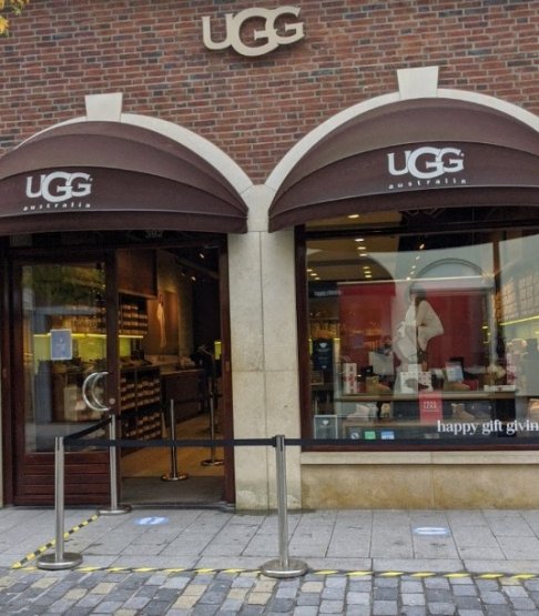 UGG Outlet -- Designer Outlet Roermond