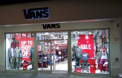 Vans Outlet -- Designer Outlet Roermond