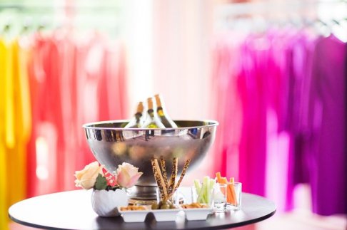 LaDress sample sale tour