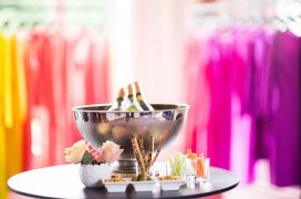 LaDress sample sale tour